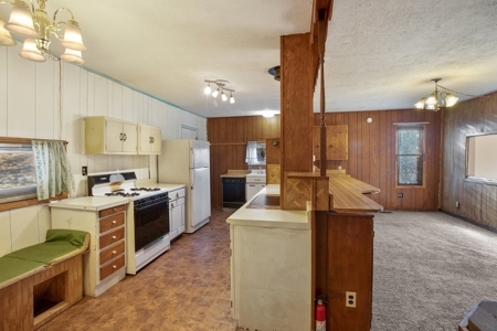 Adorable Mountain Home For Sale In Colorado - image 31