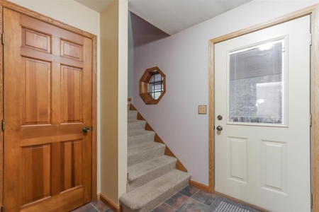 Country Home For Sale with 2 Acres in Amherst Junction - image 9