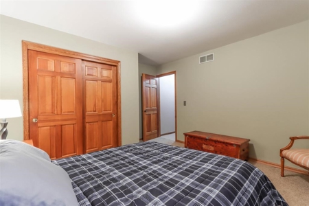 Country Home For Sale with 2 Acres in Amherst Junction - image 19