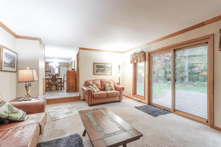 Country Home For Sale with 2 Acres in Amherst Junction - image 28