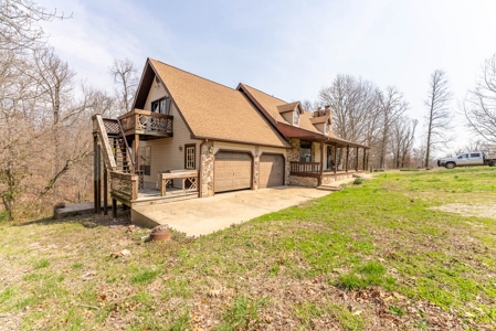 Country Home and Acreage in Shannon County, Missouri - image 8