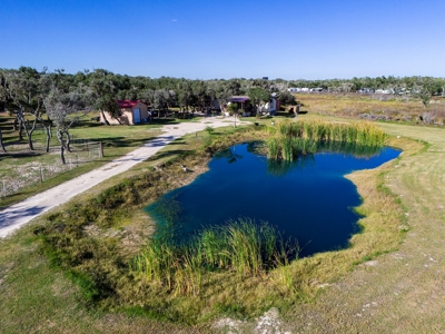 3/2 Home in Aransas Pass, TX on 3 acres - image 12