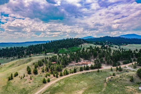 Mountain Home With Panoramic Views in Ranch Of The Rockies - image 37