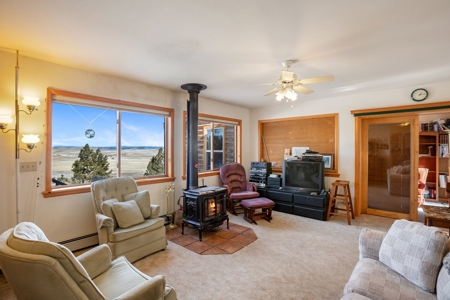 Mountain Home With Panoramic Views in Ranch Of The Rockies - image 10