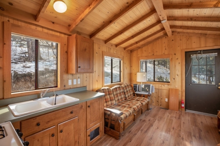 Mountain Home With Panoramic Views in Ranch Of The Rockies - image 45