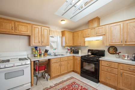 Mountain Home With Panoramic Views in Ranch Of The Rockies - image 21
