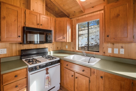 Mountain Home With Panoramic Views in Ranch Of The Rockies - image 43