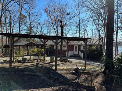 AUCTION Lakefront Home! Kerr Lake Little Bluestone Creek - image 4