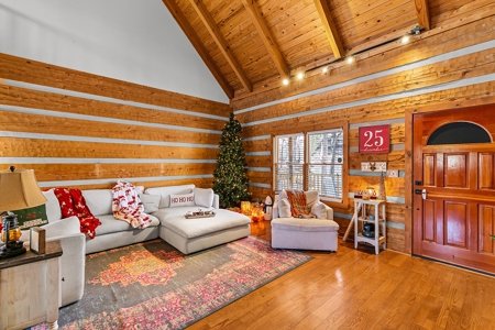 Waterfront Log Home for Sale on Lake Hayes in Gibson Co. TN - image 4