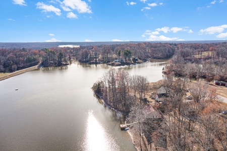 Waterfront Log Home for Sale on Lake Hayes in Gibson Co. TN - image 22