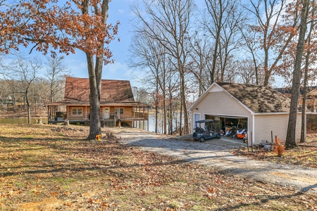 Waterfront Log Home for Sale on Lake Hayes in Gibson Co. TN - image 19