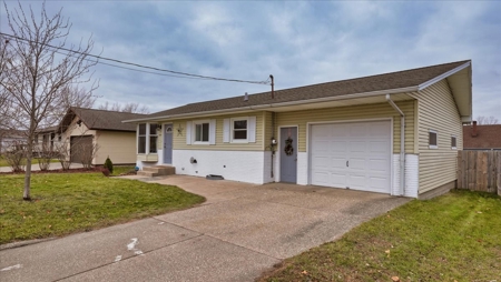 Maintained & updated ranch home located in Stoddard - image 17
