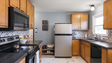 Maintained & updated ranch home located in Stoddard - image 4