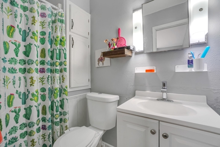 Home For Sale In Mangum, Oklahoma - image 15