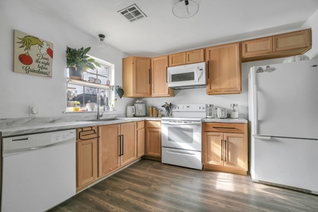 Home For Sale In Mangum, Oklahoma - image 10