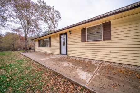 Lakefront House and Acreage at Lake O' the Pines - image 13