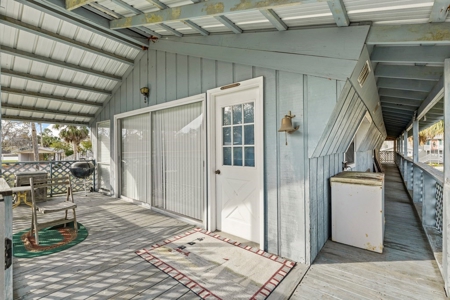 Waterfront Home For Sale In Suwannee Florida - image 5