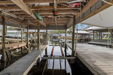 Waterfront Home For Sale In Suwannee Florida - image 25