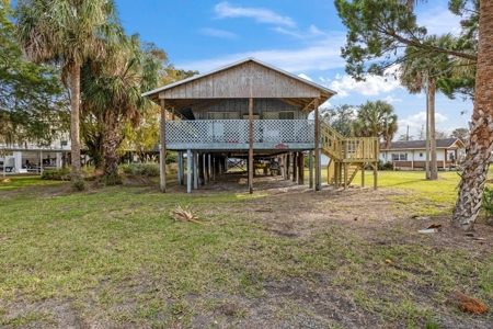 Waterfront Home For Sale In Suwannee Florida - image 2