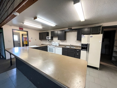 Large Commercial Building & Shop For Sale Malta Mt - image 28
