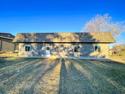 Large Commercial Building & Shop For Sale Malta Mt - image 3