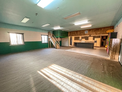 Large Commercial Building & Shop For Sale Malta Mt - image 40