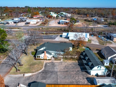 Winnsboro Wood County 3/2/4 Large Home In Town For Sale - image 4