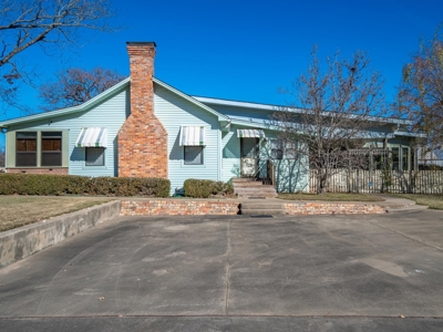 Winnsboro Wood County 3/2/4 Large Home In Town For Sale - image 19