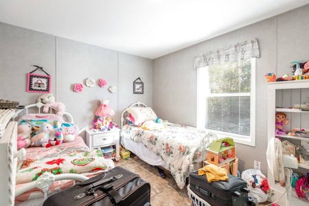 Country Home With 4 Acres In Suwannee County! - image 2