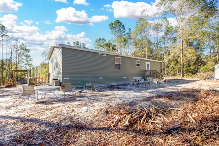 Country Home With 4 Acres In Suwannee County! - image 19