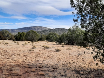 Northern AZ off grid 7.5 acre parcel. - image 1
