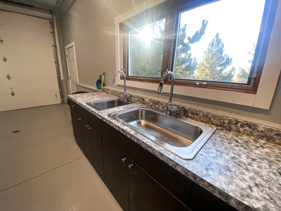 Country Home on Acreage For Sale near Lewistown, Montana - image 14