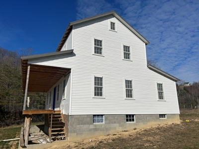 6 Bed Amish Home-Workshop & Barn-26.4+/- Acres-Liberty, Ky. - image 2