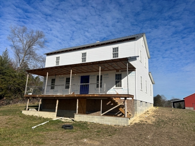 6 Bed Amish Home-Workshop & Barn-26.4+/- Acres-Liberty, Ky. - image 1