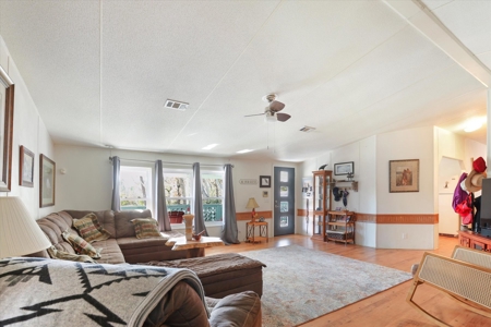 3 bedrooms 2 bath mobile home on 5.11acres - image 8