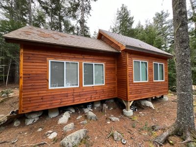 Maine Lakefront Cottage - image 2