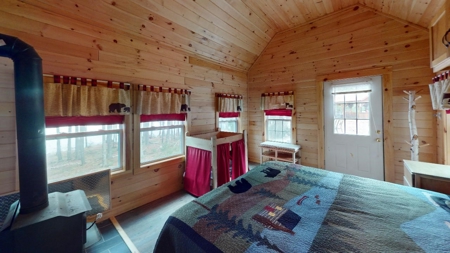 Maine Lakefront Cottage - image 21