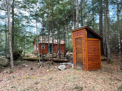 Maine Lakefront Cottage - image 14
