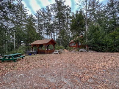 Maine Lakefront Cottage - image 5