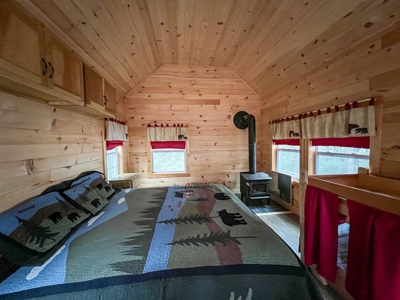 Maine Lakefront Cottage - image 18