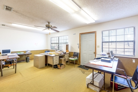 Home For Sale On The Suwannee River!!! - image 10