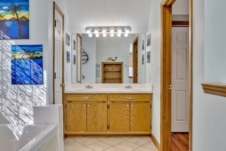 Country Home for Sale in Lewis County, Tennessee - image 31