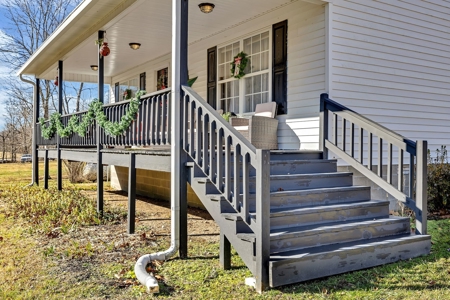 Country Home for Sale in Lewis County, Tennessee - image 7