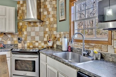 Country Home for Sale in Lewis County, Tennessee - image 20