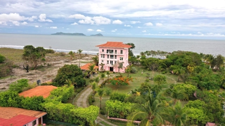 10 Bedroom beach front private villa for sale, Punta Chame - image 2
