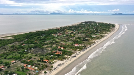 10 Bedroom beach front private villa for sale, Punta Chame - image 4