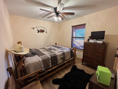 Billy Creek Country Home, Shop & Pond – National Forest - image 39