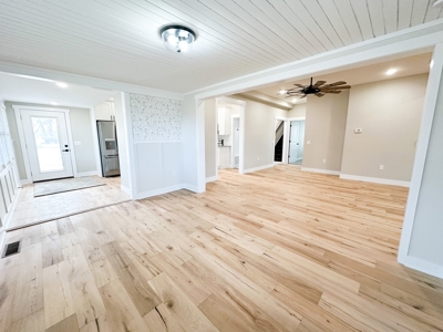 Remodeled Home Close to Town - image 17