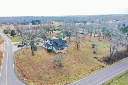 Remodeled Home Close to Town - image 1