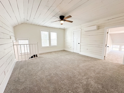 Remodeled Home Close to Town - image 28